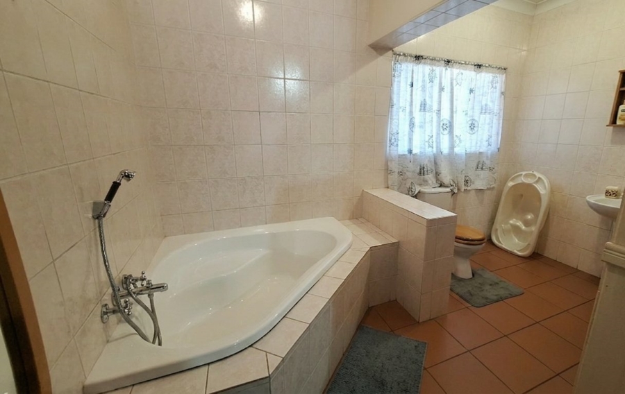 3 Bedroom Property for Sale in Generaal De Wet Free State